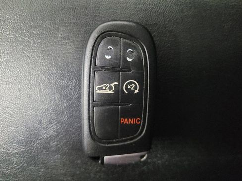 Used 2022 Jeep Cherokee Latitude Lux w/ Sun & Sound Group image 32