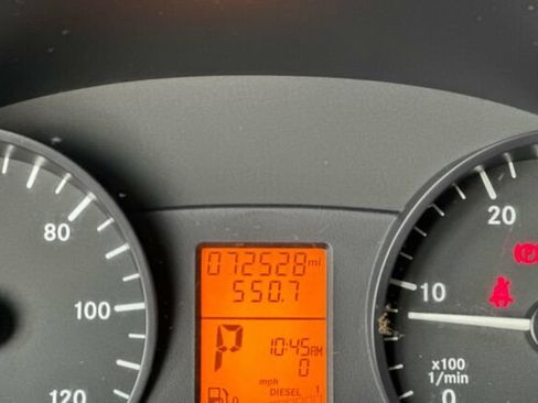 Used 2015 Mercedes-Benz Sprinter 2500 image 26