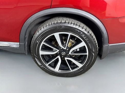 Used 2019 Nissan Rogue SL w/ Premium Package image 37