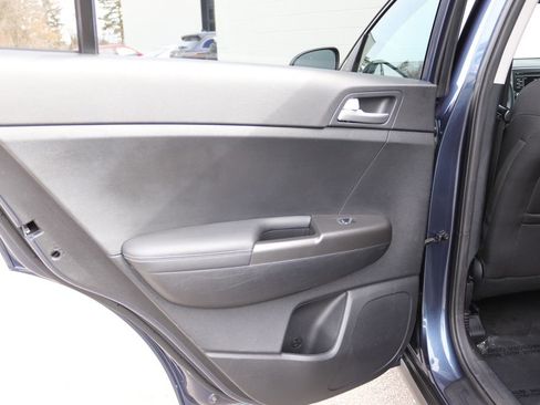 Used 2017 Kia Sportage LX image 17