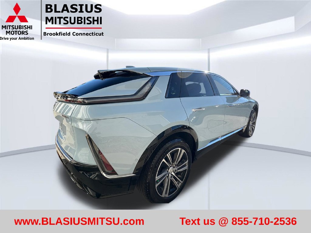 Used 2024 Cadillac Lyriq Luxury AWD/4WD image 8
