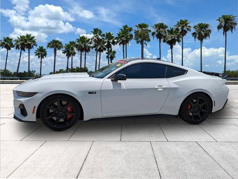 Used 2024 Ford Mustang GT Premium w/ GT Performance Package RWD image 4