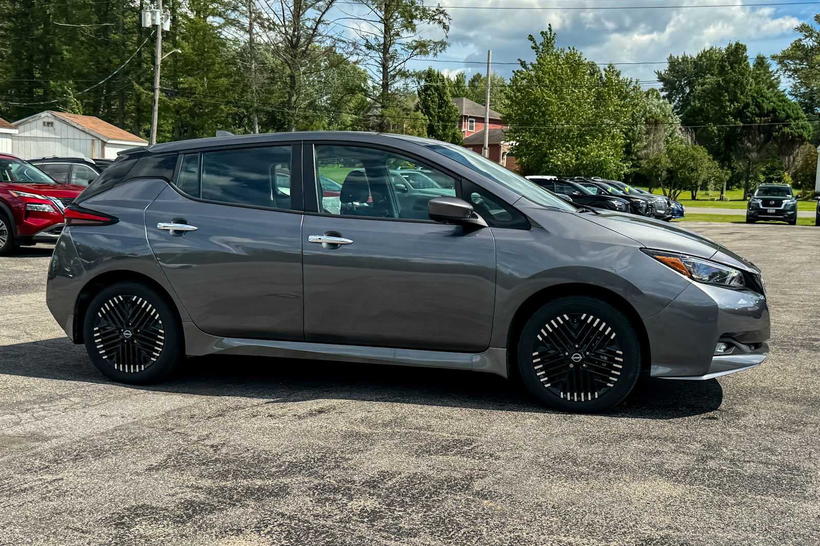 Certified 2025 Nissan Leaf SV Plus FWD image 2