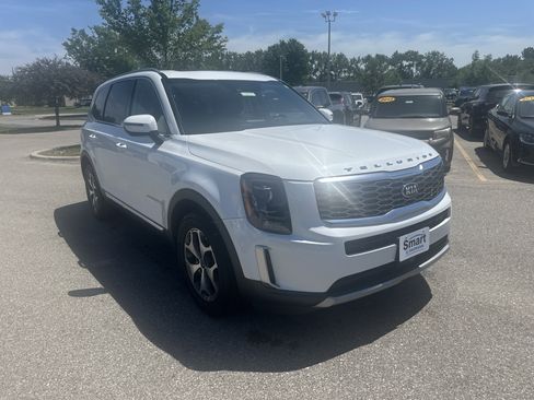 Used 2020 Kia Telluride EX AWD/4WD image 2