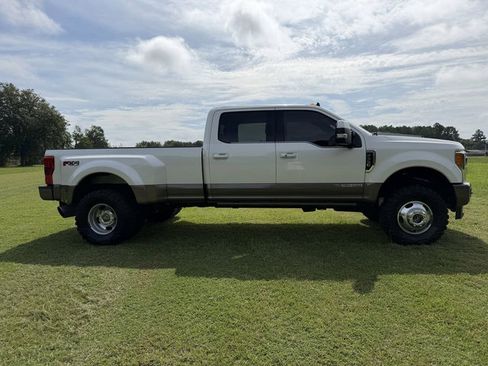 Used 2019 Ford F350 King Ranch w/ King Ranch Ultimate Package AWD/4WD image 4