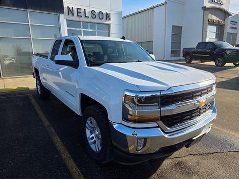 Used 2017 Chevrolet Silverado 1500 LT w/ All Star Edition image 10