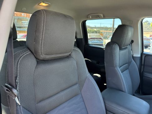 Used 2022 Nissan Frontier SV AWD/4WD image 14