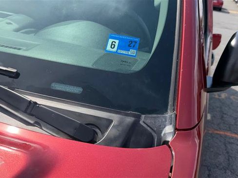 Used 2015 Nissan Frontier S RWD image 4