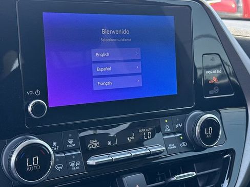 Used 2023 Toyota Highlander LE image 15