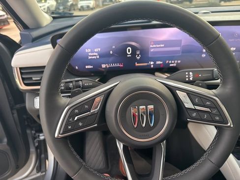Used 2025 Buick Envision Avenir image 14
