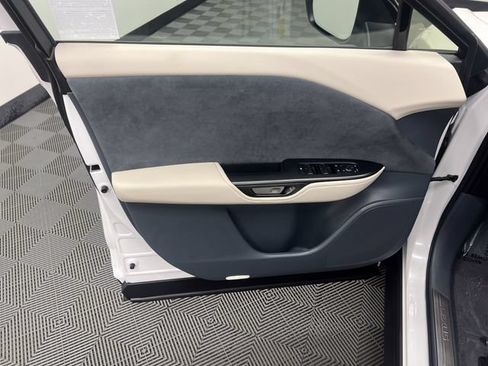 Certified 2023 Lexus RZ 450e Premium w/ Accessory Package (Z1) AWD/4WD image 9