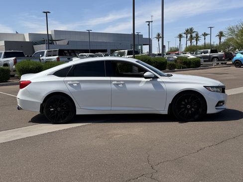 Used 2020 Honda Accord Sport image 6