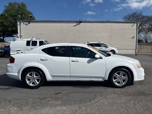 Used 2013 Dodge Avenger SXT FWD image 5
