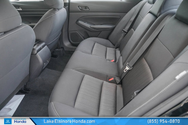Used 2024 Nissan Altima 2.5 SV FWD image 28