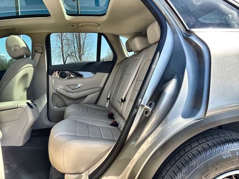 Certified 2021 Mercedes-Benz GLC 300 image 4