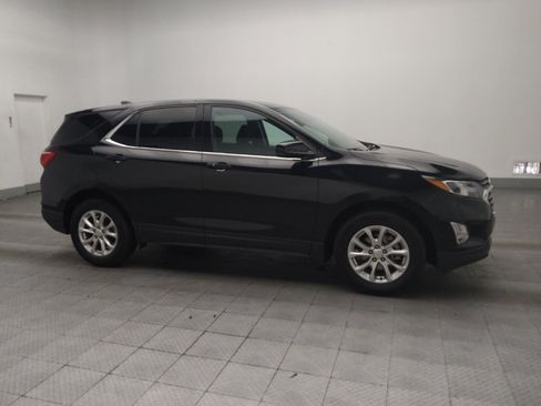 Used 2020 Chevrolet Equinox LT w/ Driver Convenience Package image 11