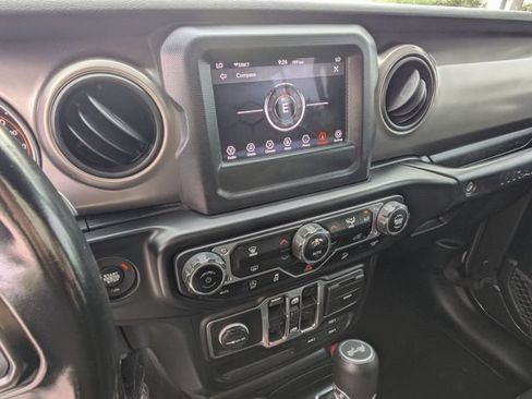 Used 2020 Jeep Wrangler Unlimited Sport AWD/4WD image 19