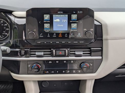 Used 2025 Nissan Pathfinder SL FWD image 26