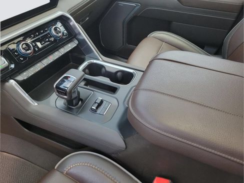 Used 2023 GMC Sierra 1500 Denali w/ Denali Reserve Package AWD/4WD image 25