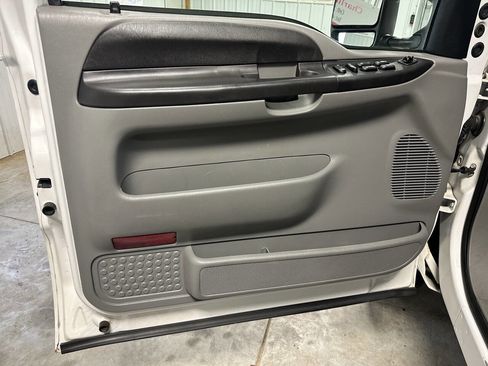 Used 2005 Ford F250 XLT image 20