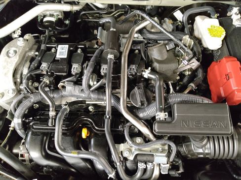 Used 2025 Nissan Sentra SV FWD image 30