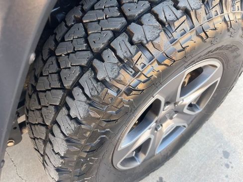 Used 2018 Jeep Wrangler Unlimited Sport S image 6