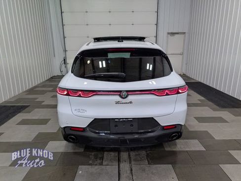 Used 2024 Alfa Romeo Tonale Veloce w/ Active Assist Package AWD/4WD image 3
