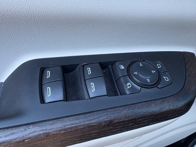 Used 2023 GMC Acadia Denali w/ Denali Ultimate Package AWD/4WD image 11
