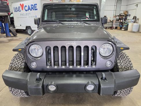 Used 2016 Jeep Wrangler Unlimited Sport w/ Quick Order Package 24S AWD/4WD image 2