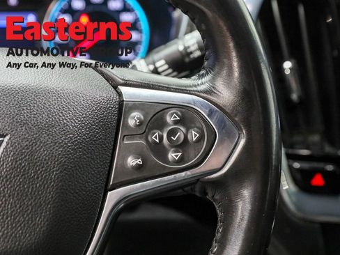 Used 2022 Chevrolet Traverse LT image 16