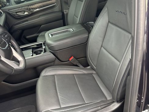 Used 2024 GMC Yukon Denali image 30