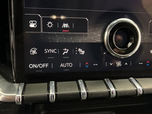 Used 2025 GMC Acadia Elevation image 56