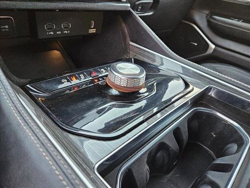 Used 2022 Jeep Wagoneer Series III w/ Flexible Seating Group image 12