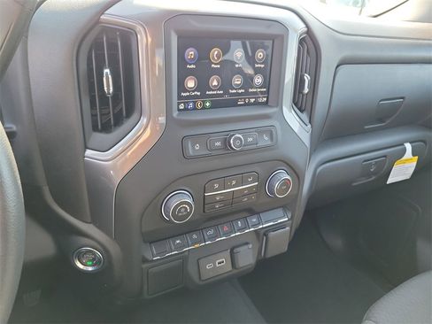 Used 2025 Chevrolet Silverado 1500 Custom image 13