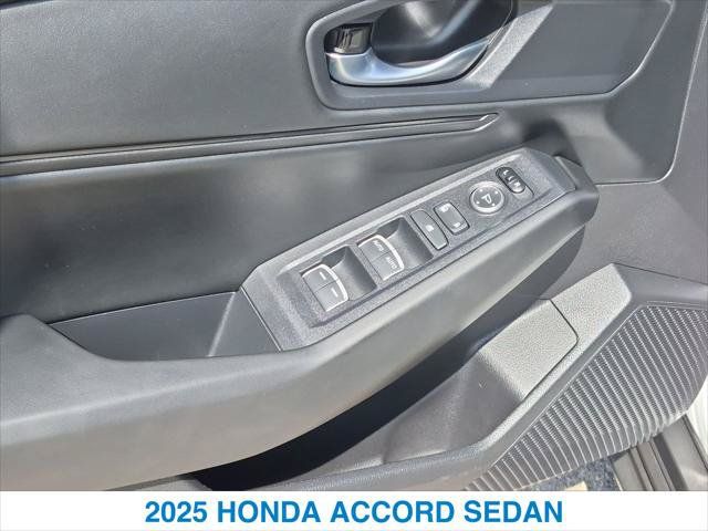 Certified 2025 Honda Accord SE image 13