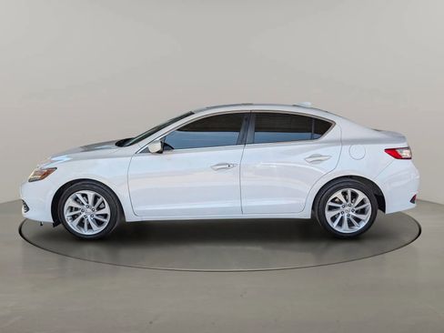 Used 2017 Acura ILX FWD image 2
