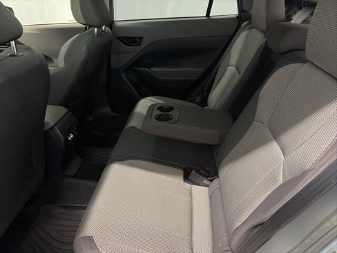 Used 2024 Subaru Crosstrek 2.0i Premium image 10