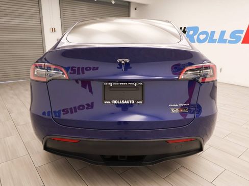 Used 2022 Tesla Model Y Long Range AWD/4WD image 4