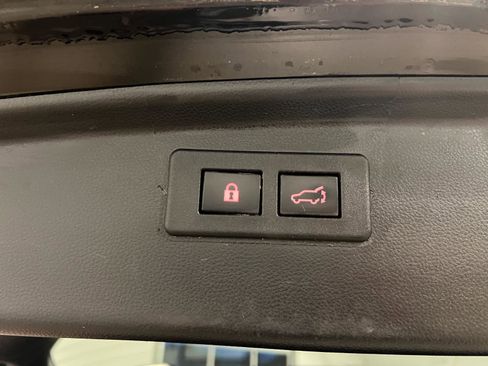 Used 2022 Subaru Outback Wilderness w/ Wilderness Package image 31