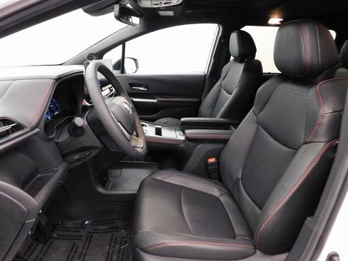 Used 2025 Toyota Sienna XSE image 26