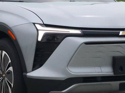 Used 2024 Chevrolet Blazer EV LT AWD/4WD image 6