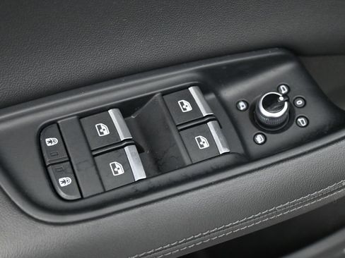 Used 2023 Audi Q7 3.0T Premium Plus image 3