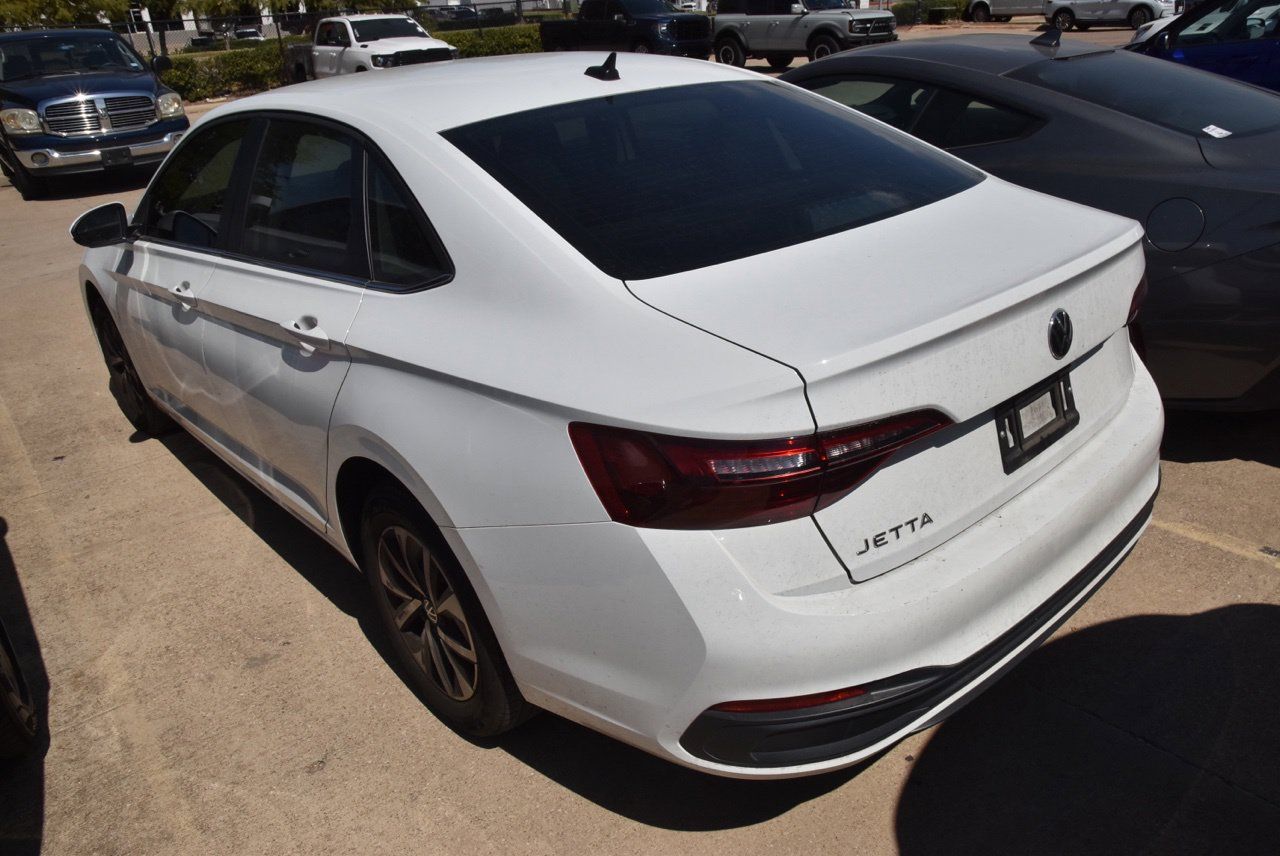 Used 2024 Volkswagen Jetta S FWD image 6