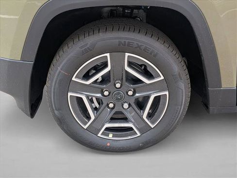 New 2026 Jeep Cherokee Laredo AWD/4WD image 10