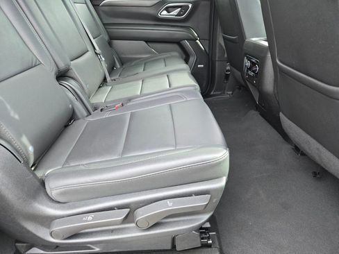 Used 2024 Chevrolet Suburban LT image 14