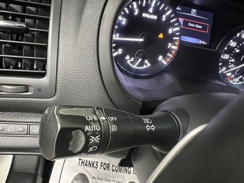 Used 2017 Nissan Altima 2.5 SR w/ Midnight Edition Package image 29