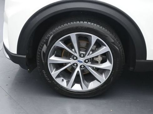 Certified 2025 Ford Explorer Platinum w/ Ultimate Package AWD/4WD image 37