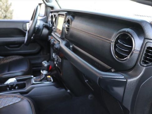 Used 2022 Jeep Gladiator Overland image 13