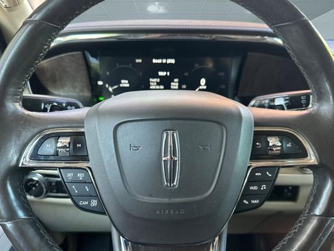 Used 2018 Lincoln Navigator L Reserve w/ Technology Package image 16