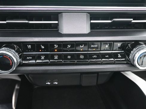 Used 2024 Acura ZDX A-Spec image 15